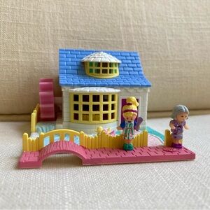 Vintage 1994 Polly Pocket Pollyville Grandma’s Cottage Complete